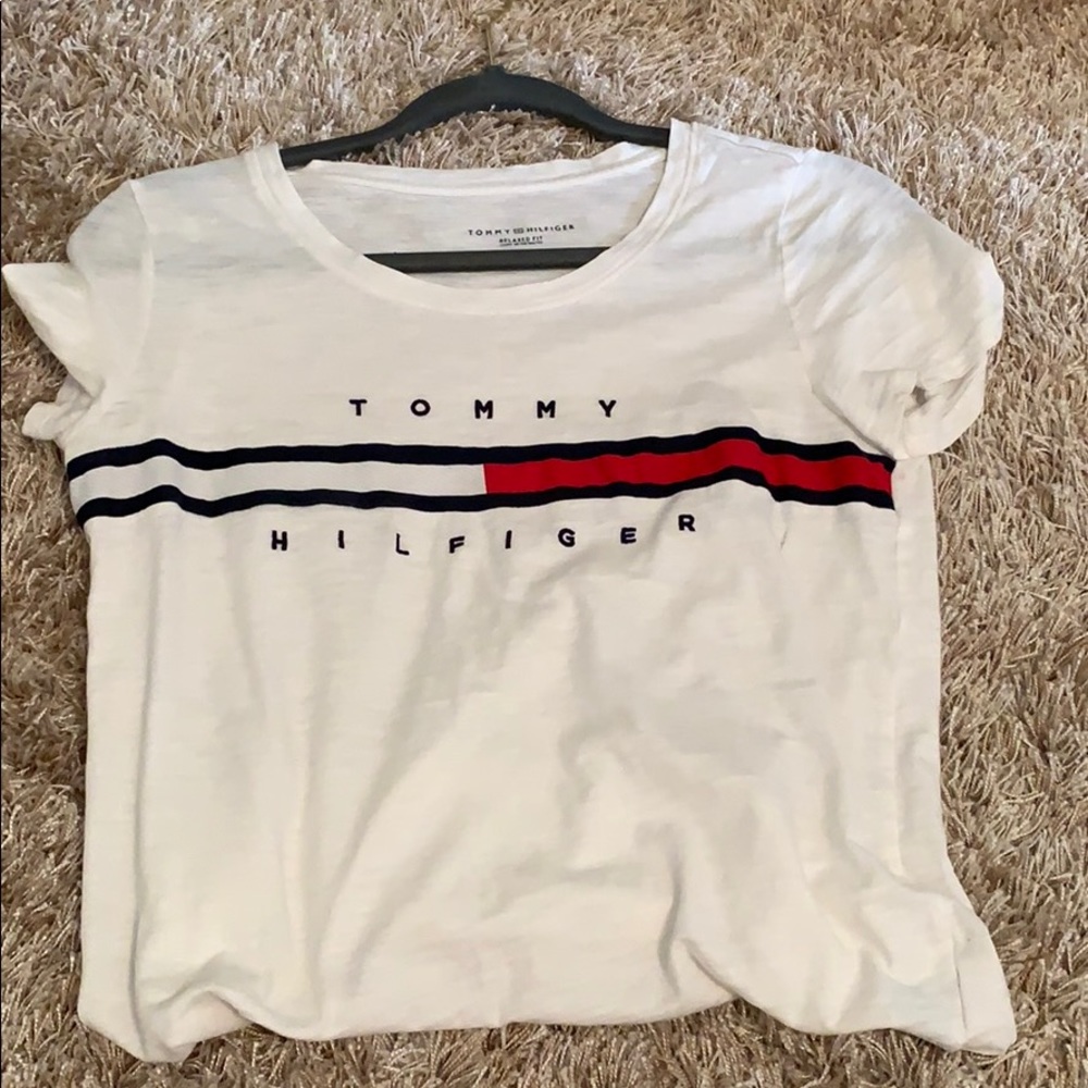White Tommy Hilfiger tee